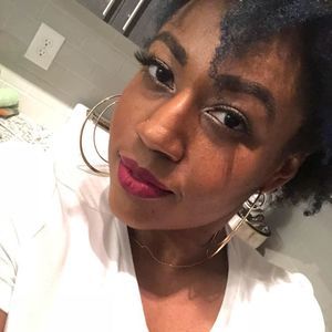 Meet your Posher, Maya